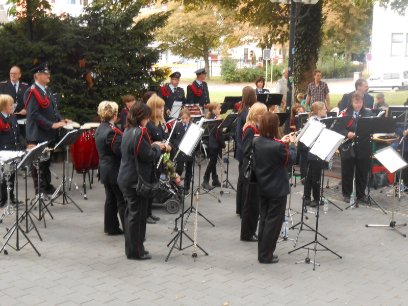 Platzkonzert vor dem Stadttheater Hildesheim