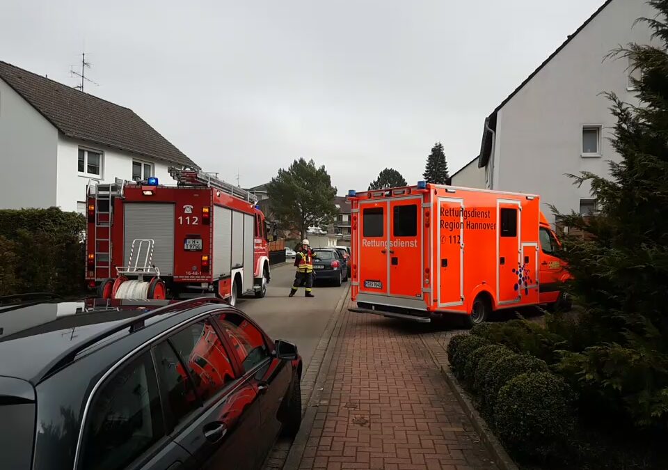 Hilfeleistung – Hilflose Person hinter Tür