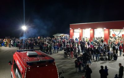 Mit Laternen durch die Innenstadt