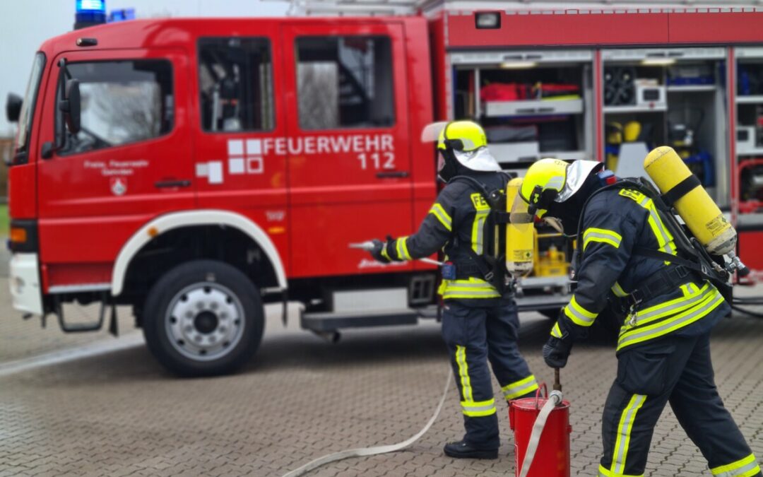 Feuer – PKW-Brand nach Verkehrsunfall