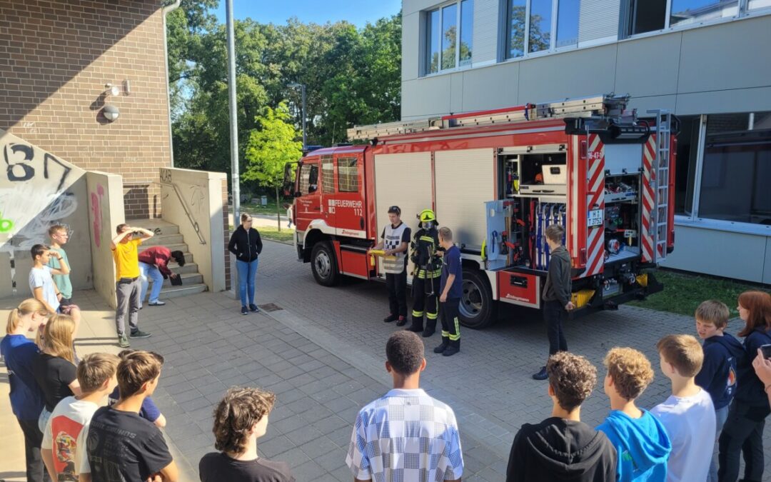 Projektwoche am MCG – Gehrdener Feuerwehr unterstützt Schüler bei Umsetzung ihres Projektes