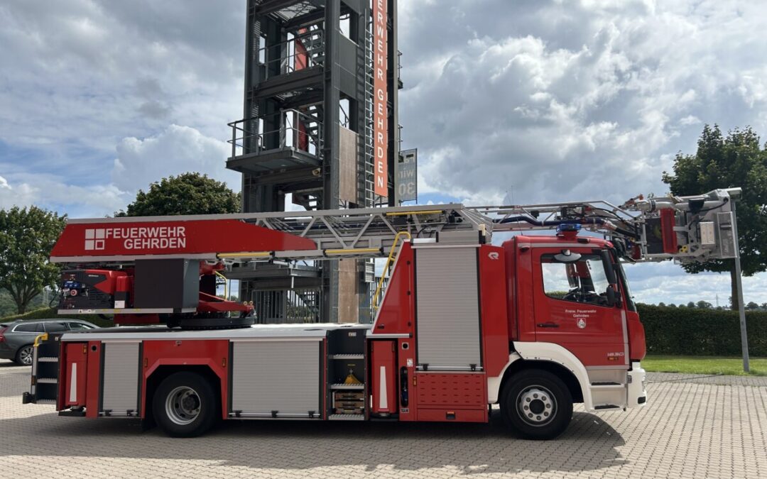 Drehleiter einsatzbereit