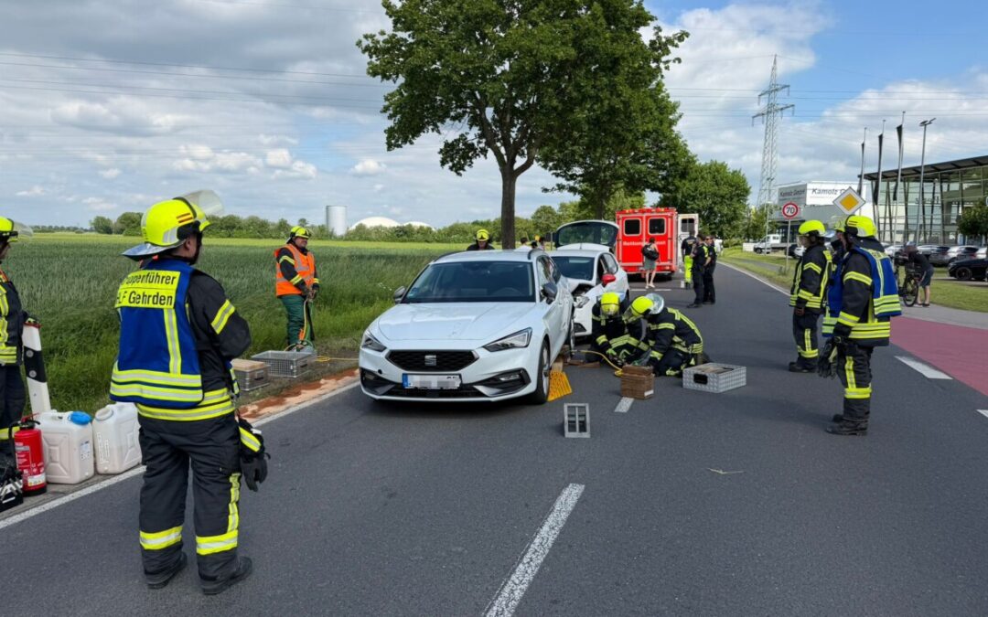 Hilfeleistung – Verkehrsunfall/auslaufende Betriebsstoffe